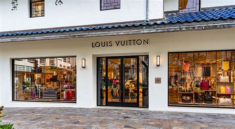 louis vuitton hawaii cheaper|Louis Vuitton hilton hawaiian village.